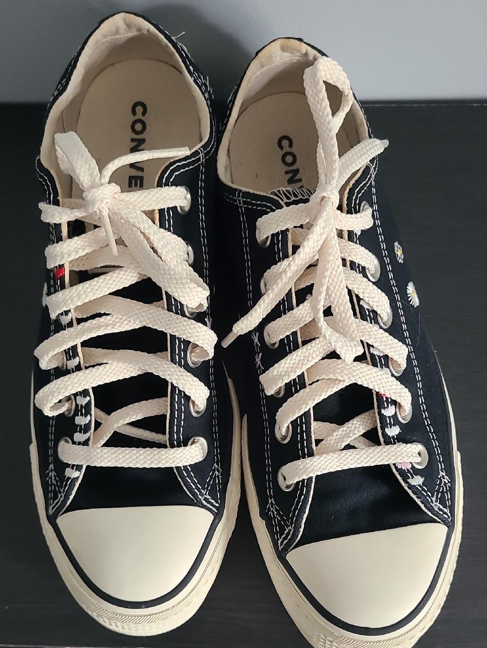 Converse Chuck Taylor All Star Lift Low Daisy Embroidery Black Size 8.5 567994C - Picture 4 of 12